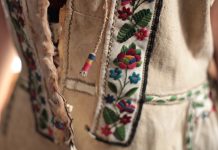 Fabricile din Transilvania – vestite pentru minunatiile pe care le faceau din piele si blana de oaie.