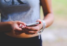 Nu ma pot opri din a-mi cauta fostul pe retelele sociale