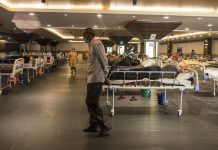 Pandemia se dezlantuie in India, cu 360.000 de cazuri intr-o singura zi, spre nedumerirea oamenilor de stiinta