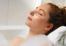 Baie detox: 5 retete naturale pentru a evacua toxinele din organism