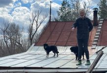 Inundatiile din Asia Centrala si sudul Rusiei au ucis zeci de oameni si forteaza oamenii sa evacueze