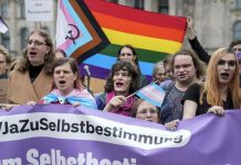 Parlamentul german voteaza pentru a facilita schimbarea legala a numelui si a sexului